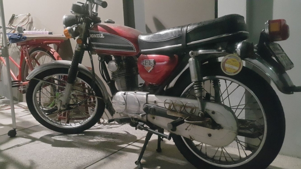 Honda CB125s ทะเบียนแท้เต็ม60 Honda CB125s ทะเบียนแท้เต็ม60