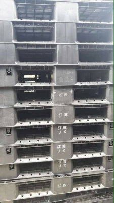 ขายพาเลทพลาสติกจำนวนมาก