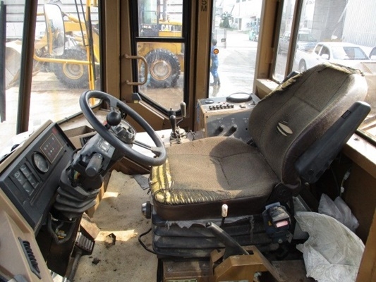 ขาย รถตักล้อยาง Cat 924F 1.9คิว (ถูกมากๆ) 062-709-1748 (แบงค์) NDT Thailand Co.,Ltd.