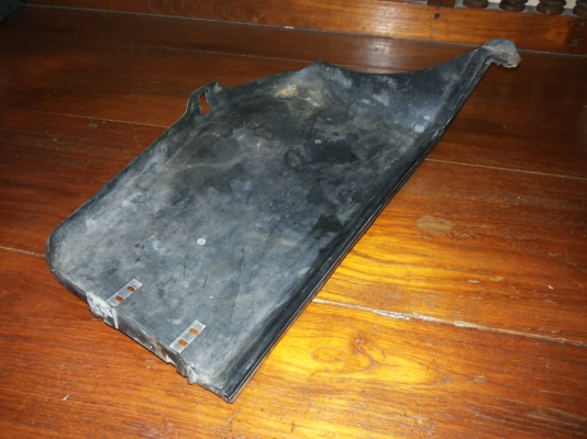 ขายถาดรองพลาสติก และตู้แอร์แขวน