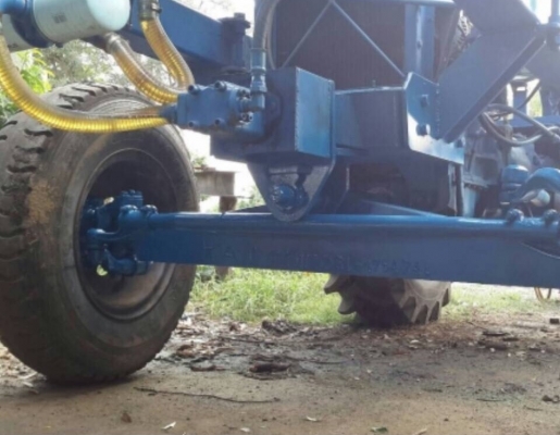 ขายรถคีบอ้อย 2 คัน