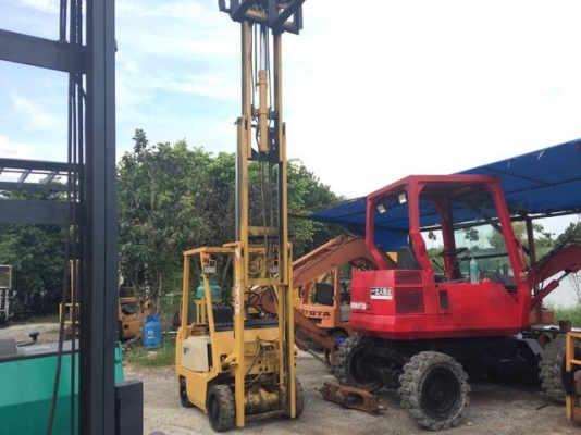 รถยกkomatsu1.5ตัน งาสไลด์ เก่าญี่ปุ่น เสาสูง4ม.