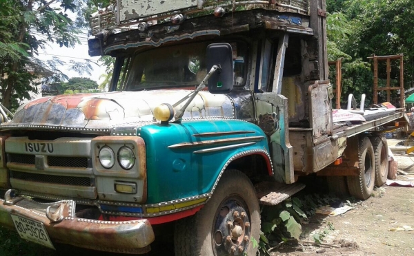 ขาย เทนเลอร์บรรทุกรถเกี่ยว 10 ล้อ หัวยาว เพลาเดียว เครื่อง 6BG1 175 แรงม้า เฟืองท้ายใหญ่ สโลว์กลาง มีหางพับไฮดรอริค ทะเบียนพร้อมครับ