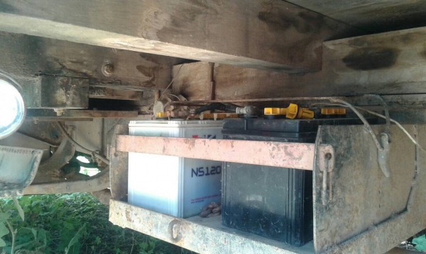 ขาย เทนเลอร์บรรทุกรถเกี่ยว 10 ล้อ หัวยาว เพลาเดียว เครื่อง 6BG1 175 แรงม้า เฟืองท้ายใหญ่ สโลว์กลาง มีหางพับไฮดรอริค ทะเบียนพร้อมครับ