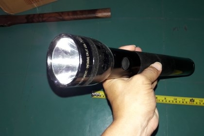 ขายไฟฉายMAG-LITE Made in USA. ขนาด4ท่อนงานเก่ามือสองสภาพดี