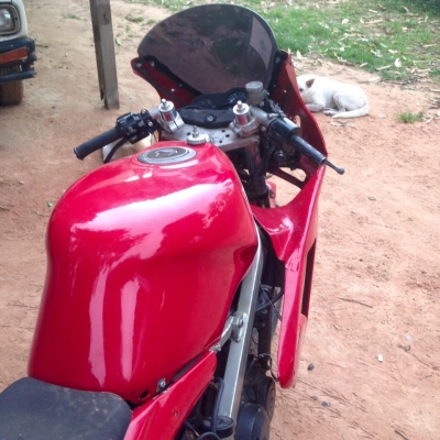 ขาย Honda VFR 400cc 4จังหวะ สภาพสมบูรณ์ (อินวอยช์ และเสียภาษีสรรพสามิตเรียบร้อย) ขาย 40,000.-บาท สนใจติดต่อมาเลยคับ