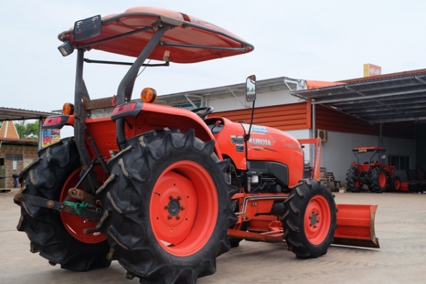 รถไถรุ่น L4708DT ใบมีด+ผาน1ตัว ดาวน์ 10,000 บาท โทร089-0111624