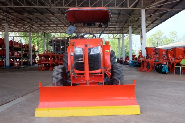 รถไถรุ่น L3608SP ใบมีด + ผาน 1 ตัว ดาวน์ 10,000 บาท โทร089-0111624