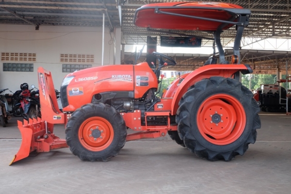 รถไถรุ่น L3608SP ใบมีด + ผาน 1 ตัว ดาวน์ 10,000 บาท โทร089-0111624