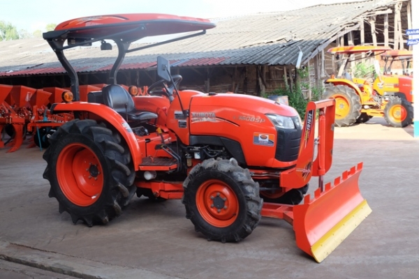 รถไถรุ่น L3608SP ใบมีด + ผาน 1 ตัว ดาวน์ 10,000 บาท โทร089-0111624