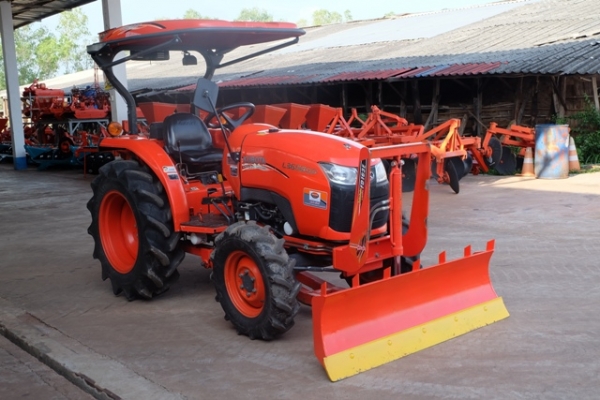 รถไถรุ่น L3608SP ใบมีด + ผาน 1 ตัว ดาวน์ 10,000 บาท โทร089-0111624