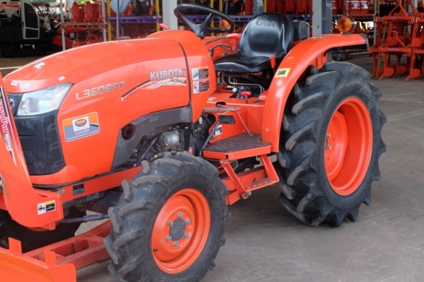 รถไถรุ่น L3608SP ใบมีด + ผาน 1 ตัว ดาวน์ 10,000 บาท โทร089-0111624