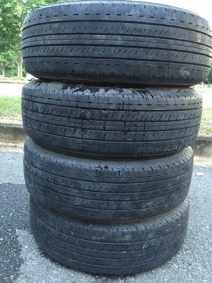 ยาง 215 70r15 Bridgestone R611 ปลายปี2011