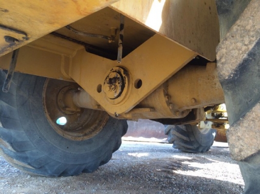 ขายรถตักล้อยาง CAT 910G รถนอกนำเข้าจากเองญี่ปุ่น สภาพสวยพร้อมใช้ มีVDOการทำงานครับ