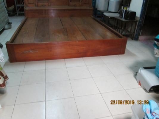 ขายถูก เตียงนอน ไม้สักทองหนา สภาพสวยแข็งแรงสมบูรณ์ ขายถูก เตียงนอน ไม้สักทองหนา สภาพสวยแข็งแรงสมบูรณ์