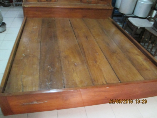 ขายถูก เตียงนอน ไม้สักทองหนา สภาพสวยแข็งแรงสมบูรณ์ ขายถูก เตียงนอน ไม้สักทองหนา สภาพสวยแข็งแรงสมบูรณ์