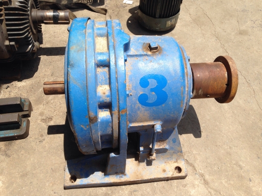 ขายหัวเกียร์ทดรอบ Cycro drive Sumitomo อัตราทด 1:59 ใส่กับมอเตอร์ 20-25HP. สภาพดี หมุนนิ่ม พร้อมใช้งาน ขายหัวเกียร์ทดรอบ Cycro drive Sumitomo อัตราทด 1:59 ใส่กับมอเตอร์ 20-25HP. สภาพดี หมุนนิ่ม พร้อมใช้งาน