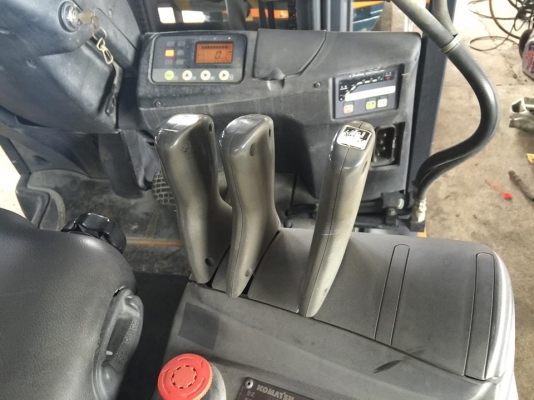 ฟอล์คลิฟต์ 1.5 ตัน KOMATSU FB15-12  รถเก่าญี่ปุ่น รถปี 2006