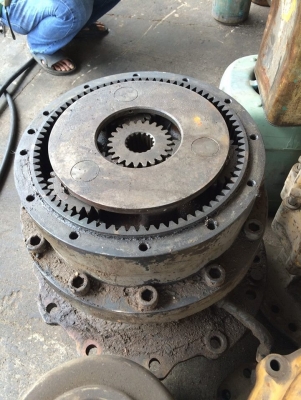 โป๊ะสวิง Hitachi EX300-2 เก่าญี่ปุ่น ไม่มีมอเตอร์ ราคา 70,000 บาท โป๊ะสวิง Hitachi EX300-2 เก่าญี่ปุ่น ไม่มีมอเตอร์ ราคา 70,000 บาท