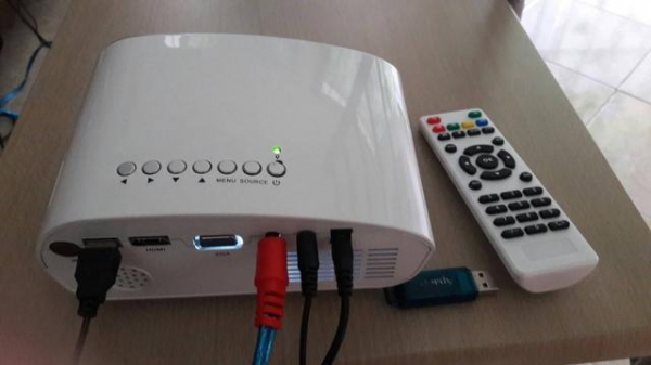 ขายมินิโปรเจคเตอร์