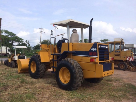 komatsu WA100