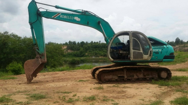 ขายแบ๊คโฮ KOBELCO PC 200 SUPER