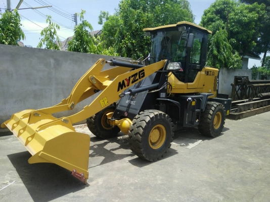 ขายรถตักล้อยาง ยี้ห้อ.MYZG รุ่น.ZL20 รถสวยจัด ใช้งานไม่ถึง 1000 ช.ม ราคา.650000 ต่อรอง