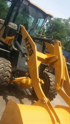 ขายรถตักล้อยาง ยี้ห้อ.MYZG รุ่น.ZL20 รถสวยจัด ใช้งานไม่ถึง 1000 ช.ม ราคา.650000 ต่อรอง