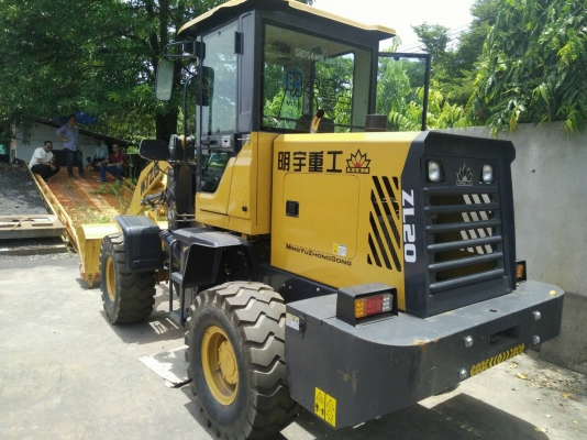 ขายรถตักล้อยาง ยี้ห้อ.MYZG รุ่น.ZL20 รถสวยจัด ใช้งานไม่ถึง 1000 ช.ม ราคา.650000 ต่อรอง