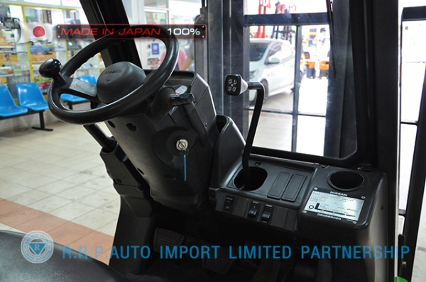 ขายรถโฟล์คลิฟท์มือสอง NISSAN รุ่น NAL01-000050 ราคา 175,000 บาท นำเข้าจากประเทศญี่ปุ่น 100\% ไม่เคยใช้งานในประเทศไทย