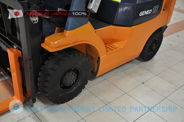 ขายรถโฟล์คลิฟท์มือสอง TOYOTAรุ่น 7FG15-10480 ราคา 185,000 บาท นำเข้าจากประเทศญี่ปุ่น 100\% ไม่เคยใช้งานในไทย