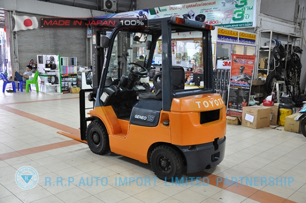 ขายรถโฟล์คลิฟท์มือสอง TOYOTAรุ่น 7FG15-10480 ราคา 185,000 บาท นำเข้าจากประเทศญี่ปุ่น 100\% ไม่เคยใช้งานในไทย