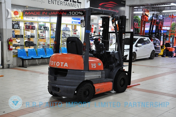 ขายรถโฟล์คลิฟท์มือสอง TOYOTA รุ่น 6FG15-31218 ราคา 175,000 บาท นำเข้าจากประเทศญี่ปุ่น 100\% ไม่เคยใช้งานในประเทศไทย