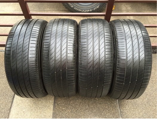 ยาง Michelin 3st 225 55 17 ปลายปี14 ดอกเต็ม ไม่มีปะ ราคาไม่แพง