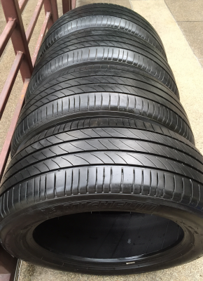 ยาง Michelin 3st 225 55 17 ปลายปี14 ดอกเต็ม ไม่มีปะ ราคาไม่แพง