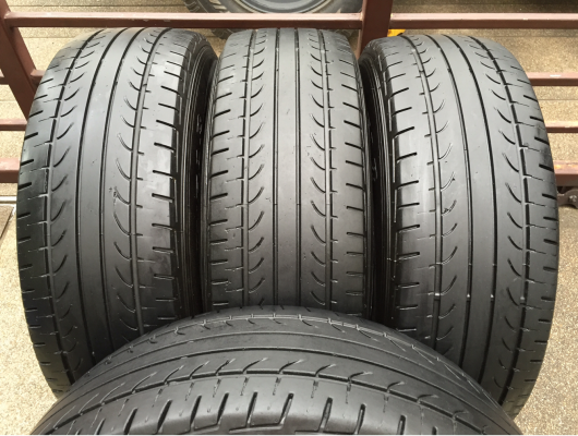 ยาง Goodyear 215 70 15 ปี15 ดอกเต็ม ไม่มีปะ ราคาไม่แพง