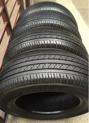 ยาง Dunlop 215 65 16 ปี15 ดอกเต็ม ไม่มีปะ ราคาไม่แพง