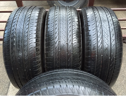 ยาง Bridgestone 265 65 17 ปลายปี14 ดอกเยอะ พร้อมใช้งาน ราคาไม่แพง