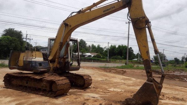 ขายรถแบ็คโฮ Komatsu pc 120-5 เครื่องดี ปั๊มแรง ช่วงล่างเต็ม คอนโทรลสั้น ไฟฟ้าตัด กล่องอยู่จอไฟขึ้น เ
