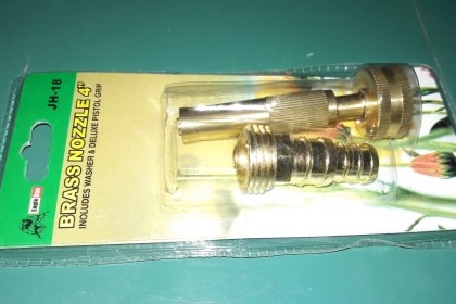 ขายหัวฉีดรดน้ำทองเหลืองมี2แบบ ราคาชุดละ200บาท งานไต้หวัน