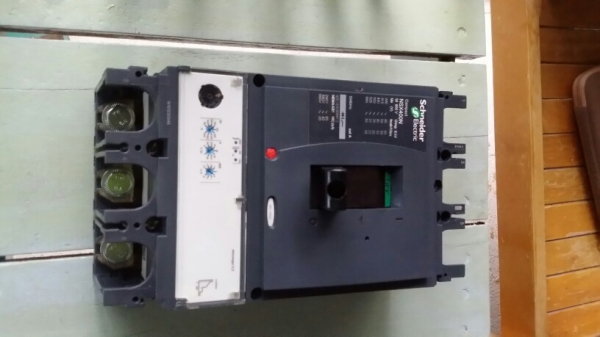 เบรกเกอร์ Schneider