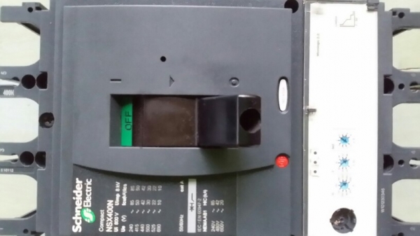 เบรกเกอร์ Schneider