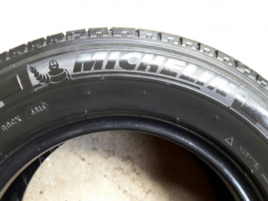 ยางMICHELIN รุ่น AGILS. 205 70R15ปี2015 ยางรถกระบะ รถตู้สภาพสวยมากๆ ดอกเยอะมากๆไม่มีปะคุ้มสุดไม่แพง ยางMICHELIN รุ่น AGILS. 205 70R15ปี2015 ยางรถกระบะ รถตู้สภาพสวยมากๆ ดอกเยอะมากๆไม่มีปะคุ้มสุดไม่แพง