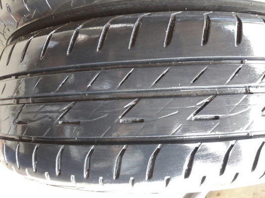 ยางBRIDGESTONE รุ่น Ecopia EP200.185 60R15 ปี2015 สภาพสวยมากๆดอกเยอะมากๆคุ้มสุดๆใช้อีกนาน