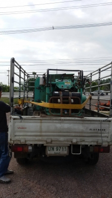 รถตัดหญ้า ตีหญ้าสูง tractor-backhoe  ก็มีนะครับ ตัวนี้ส่งให้ลูกค้า จุนทบุรีครับ ขอบคุณครับ