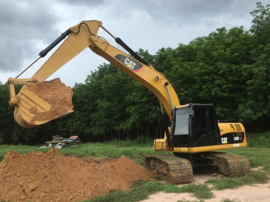 ขายcat320D gc รุ่นประหยัดนำ้มัน