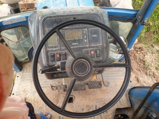 ขายด่วนครับต่อรองมาเลย6410คานคาราโร่ปั้มกลมเสื้อลายเกียร์ทอร์ค8x4  410000บาททะเบียนพร้อมโอนครับรถใช้งานปกติชิ้นส่วนอุปกรณ์ประตูกระจกครบ0876743909