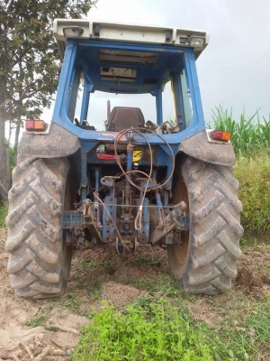 ขายด่วนครับต่อรองมาเลย6410คานคาราโร่ปั้มกลมเสื้อลายเกียร์ทอร์ค8x4  410000บาททะเบียนพร้อมโอนครับรถใช้งานปกติชิ้นส่วนอุปกรณ์ประตูกระจกครบ0876743909