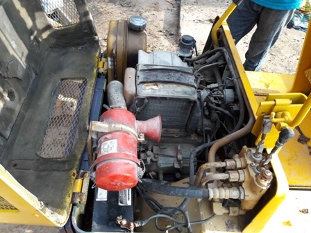 รถตัก KOMATSU SK04