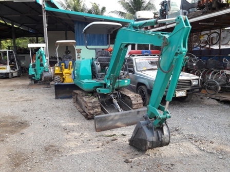 แบ็คโค KOMATSU PC20-7